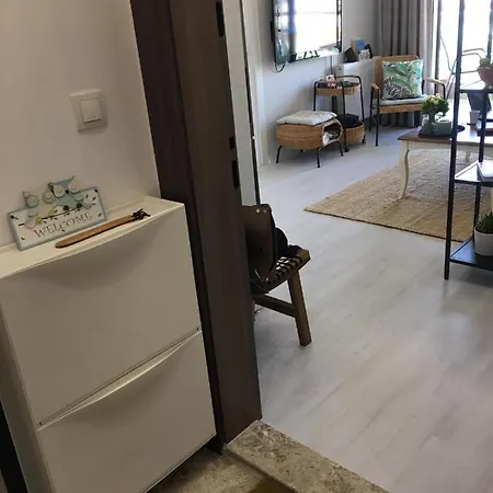 Site Ici Daire, Karsiyaka Sahile Yakin , Lux ,ferah 1+1 Studio. Lägenhet
