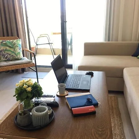 Site Ici Daire, Karsiyaka Sahile Yakin , Lux ,ferah 1+1 Studio. شقة *