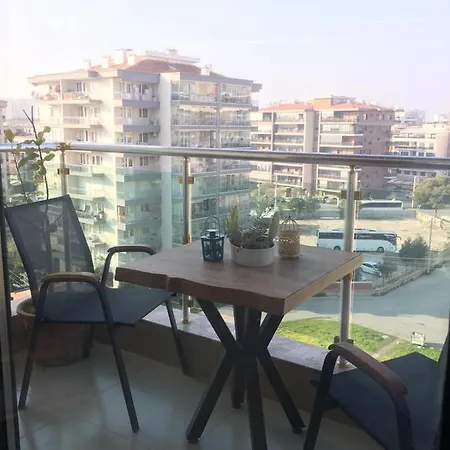 Site Ici Daire, Karsiyaka Sahile Yakin , Lux ,ferah 1+1 Studio. Daire İzmir