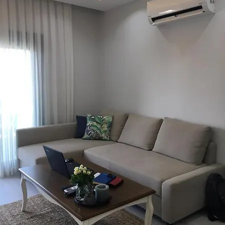 Site Ici Daire, Karsiyaka Sahile Yakin , Lux ,ferah 1+1 Studio. * İzmir